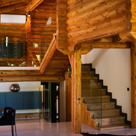 Living Dream Lignum Villa *